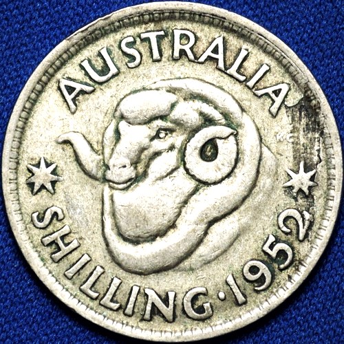 1952 Australian Shilling, 'about Fine', lamination flaw - Click Image to Close