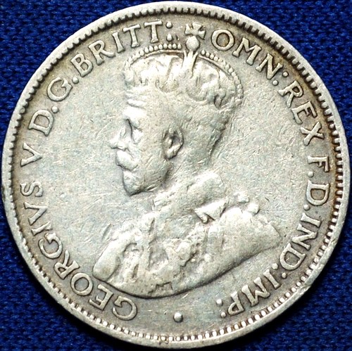 1935 Australian Sixpence, 'about Fine / Fine' - Click Image to Close